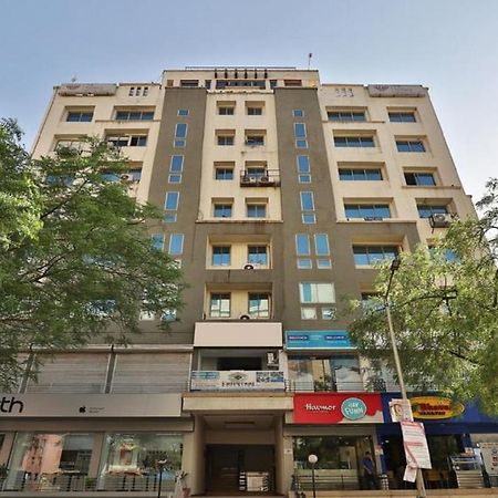 Hotel President Inn By Sky Stays Gandhinagar Exterior photo