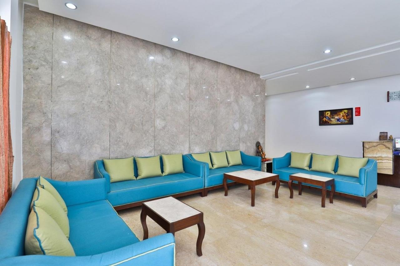 Hotel President Inn By Sky Stays Gandhinagar Exterior photo